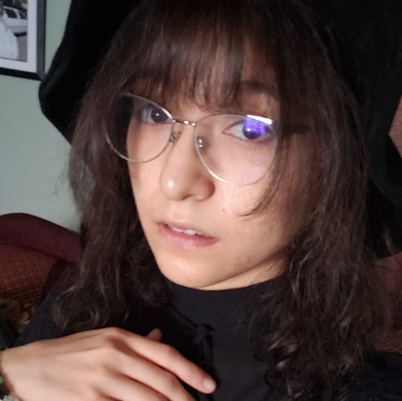 Meet your Posher, Trishia - Picture 2 of 2